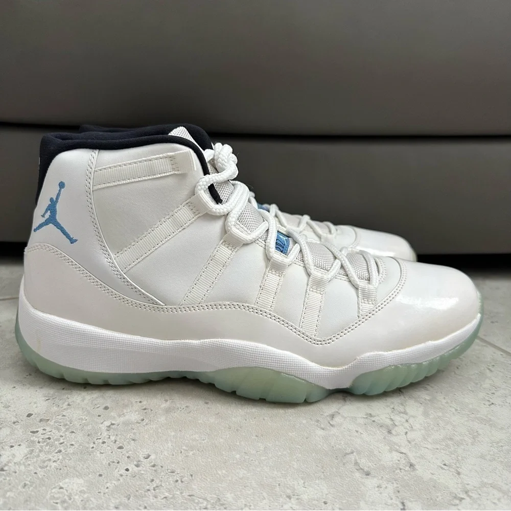 Jordan 11 Retro Sneaker Size 11.5 Men